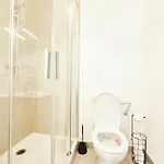 Rb-2D - Joli 2 Pieces Tout Equipe Au 2Eme Etage 1 A 3 Pers Apartment